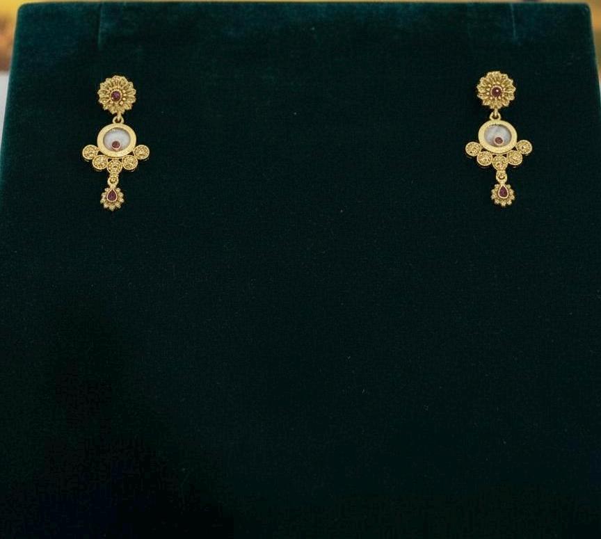 Goddess Lakshmi Pendant Necklace Set | Antique Gold South Indian Jewelry