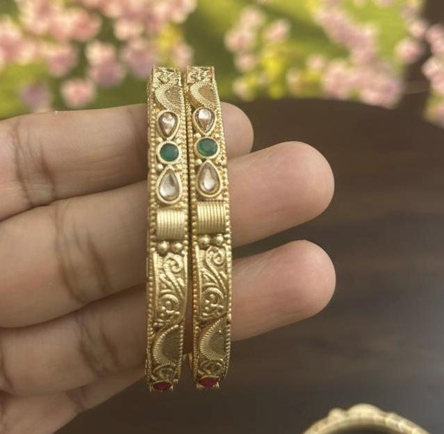 Traditional Indian Kundan Bangles Set | Antique Gold Bridal Kada Ethnic Jewelry | Set of 2 or 4